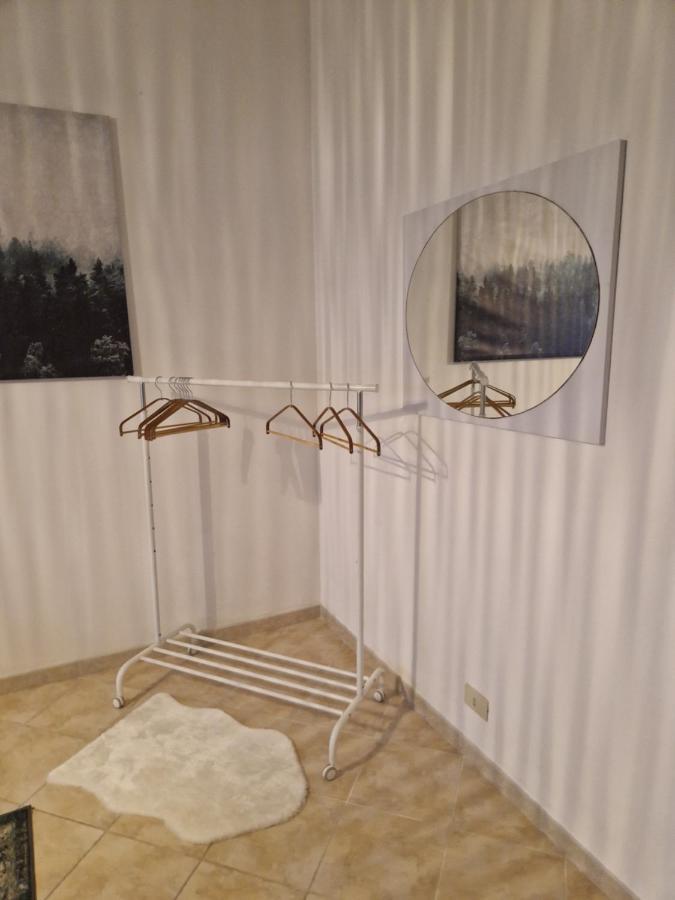 At Monica'S In Rome - Stazione Labaro Apartman Kültér fotó